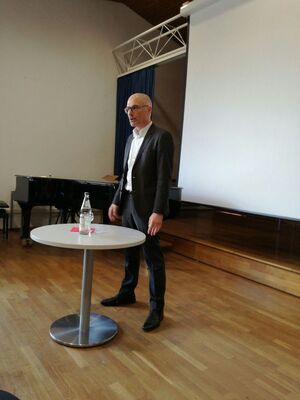 Peter Simon am FAG in Vaihingen